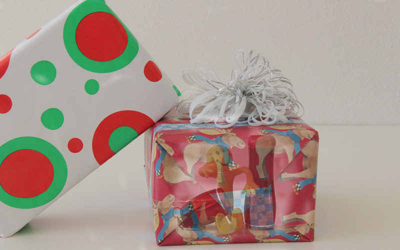 Illustration for article titled Why Unwrap Presents When You Have X-Ray Gift Vision?